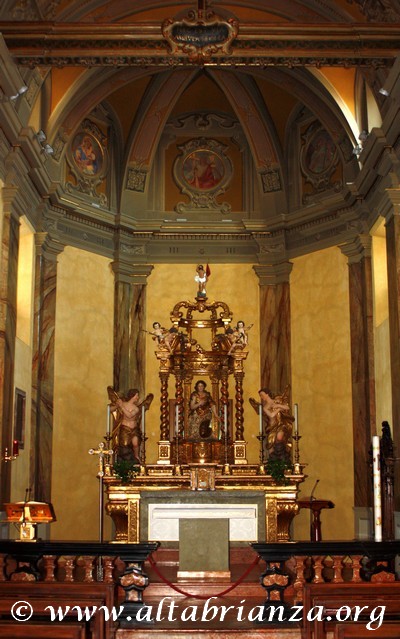 Interno della chiesa Santa Maria Maddalena, Erba fraz. Crevenna