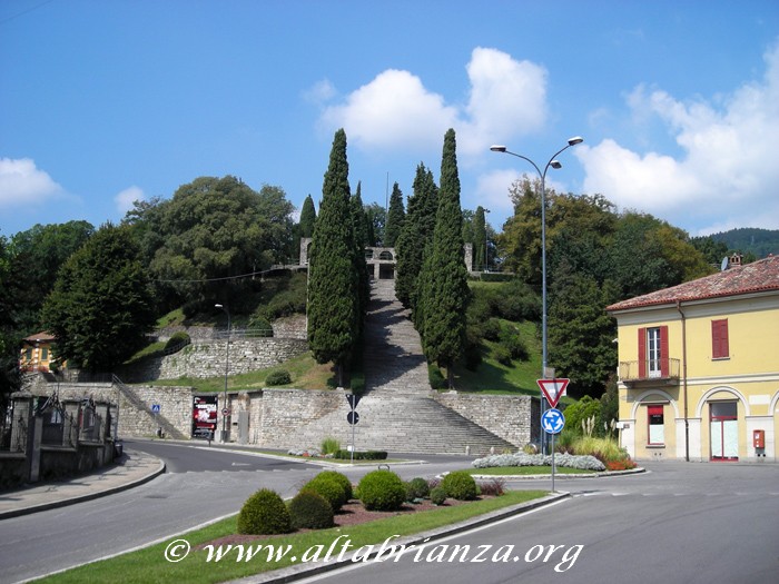 Il Monumento ai Caduti del Terragni (Erba - CO)