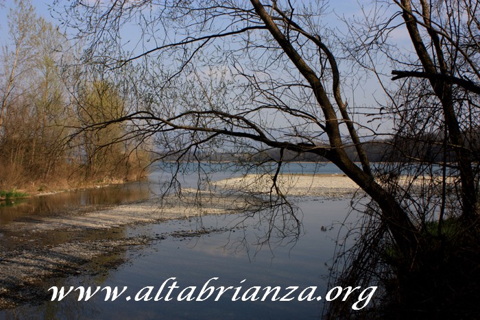 La foce del Lambrone nel lago di Pusiano