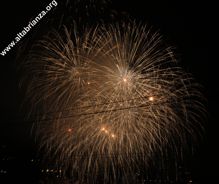 Fuochi d'artificio a Pusiano in occasione della Festa della Madonna della Neve