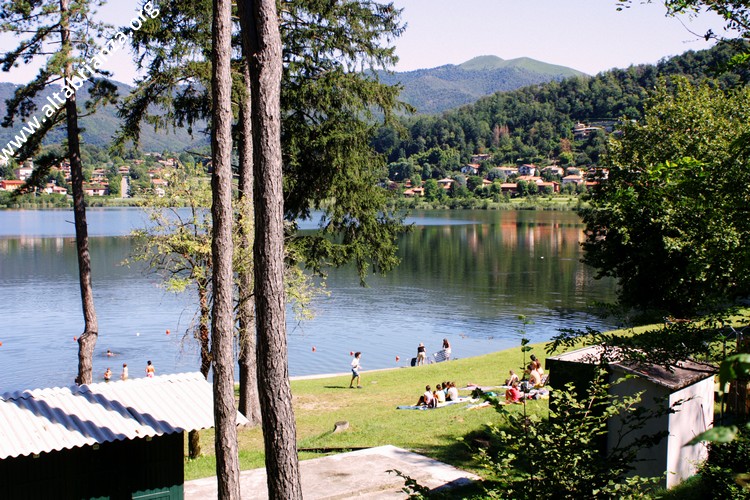 Lido del lago di Montorfano