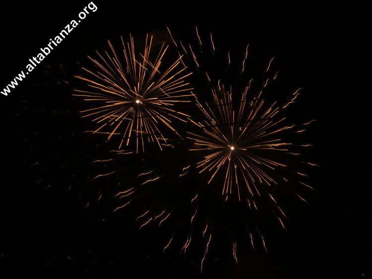 Fuochi d'artificio a Pusiano in occasione della Festa della Madonna della Neve